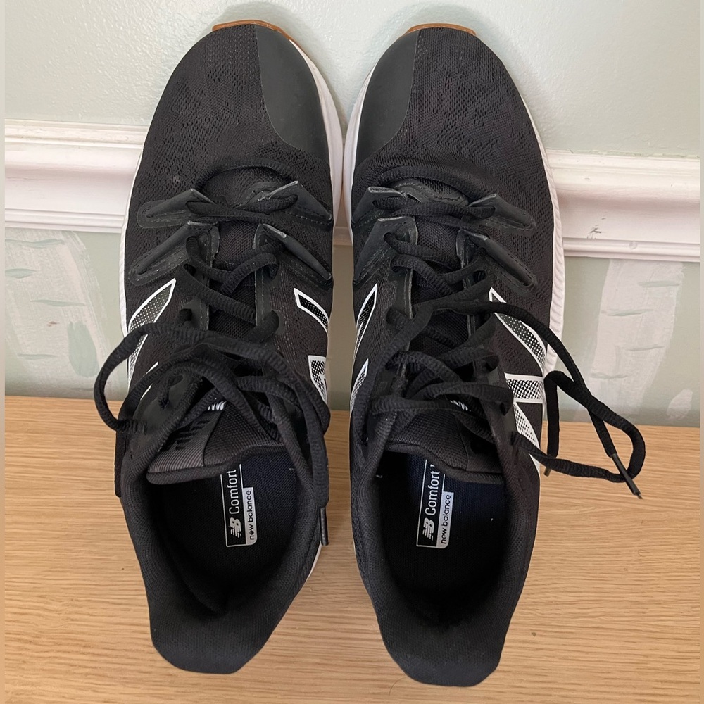 NewBalance Dynosoft Training Shoes Sneakers — MXTRNRLK - Black/White/ Gum